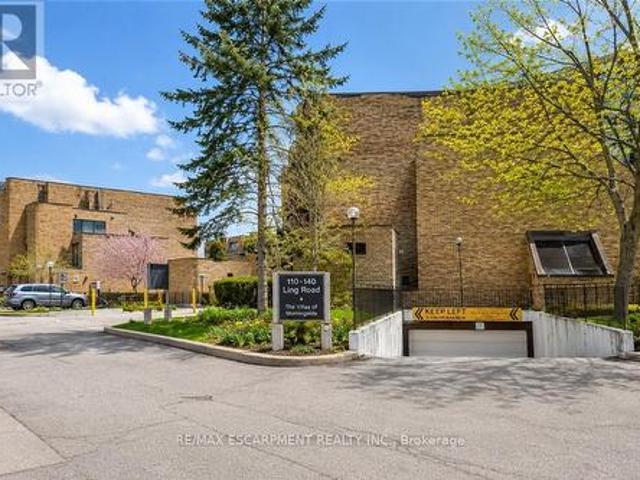 Townhouse for sale in Woburn, Ontario