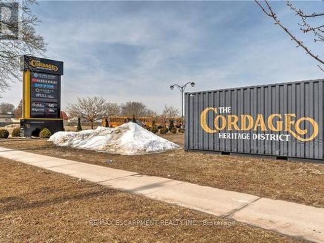 Commercial for rent in Brant, Ontario