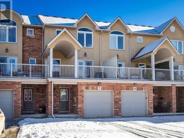 Townhouse for sale in Burlington, Ontario