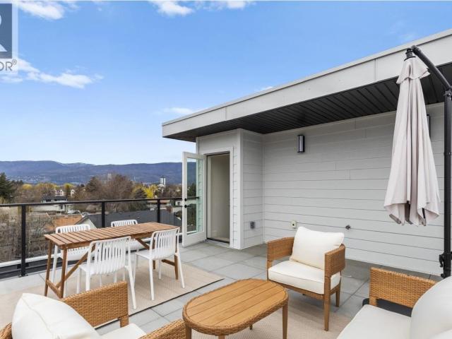 Townhouse for sale in Winfield, British Columbia