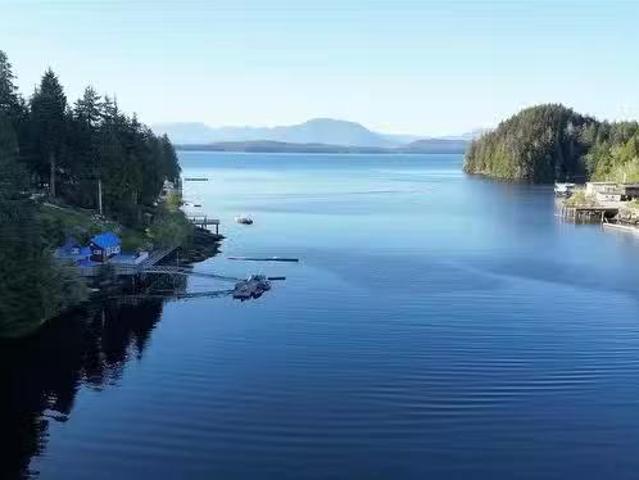 House for sale in Clayoquot, British Columbia