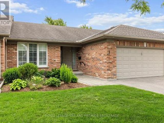 Condo for sale in Arva, Ontario