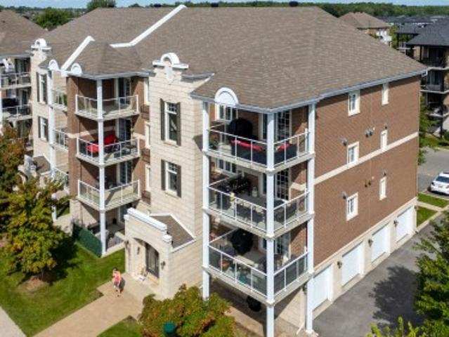 Condo for sale in Sainte-Rose, Laval (région administrative)