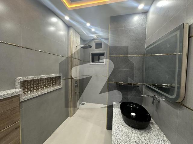House for sale in Faisalabad, Islamabad Capital Territory