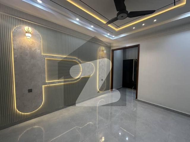 House for sale in Faisalabad, Islamabad Capital Territory