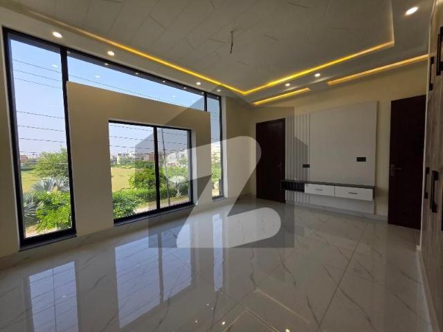 House for sale in Faisalabad, Islamabad Capital Territory