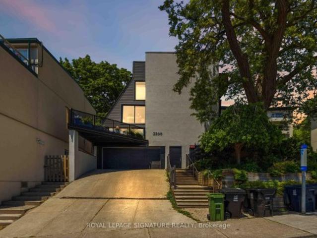 Townhouse for sale in Woburn, Ontario