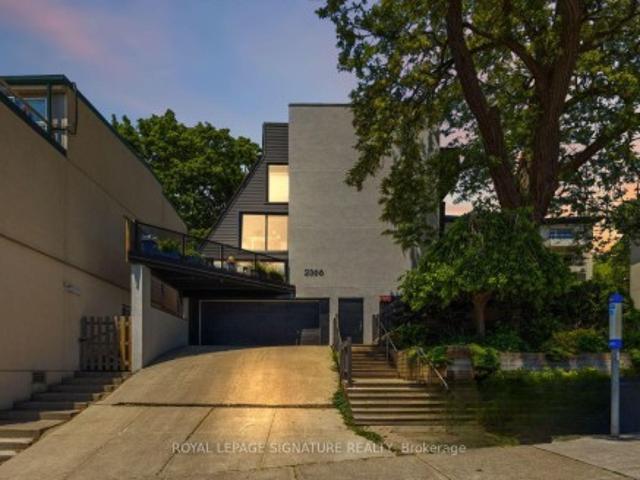 Townhouse for sale in Woburn, Ontario