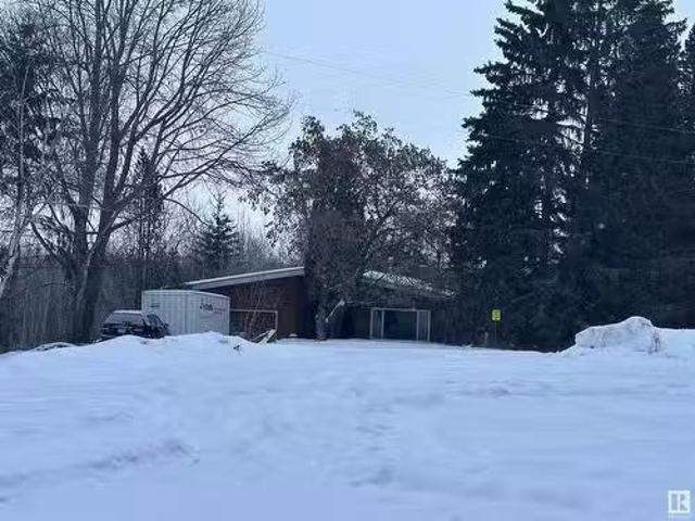 House for sale in Alberta