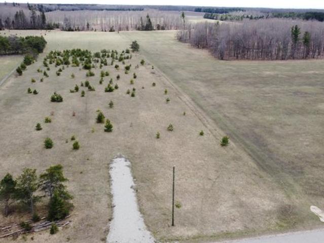 Farm for sale in Goetzville, Michigan