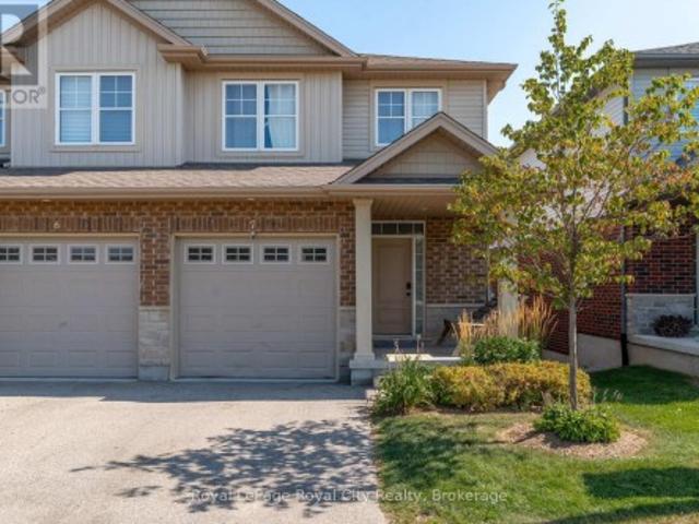 Townhouse for sale in Guelph, Ontario