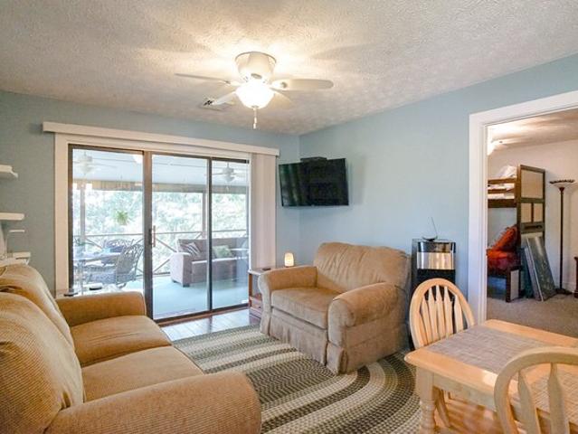 Condo for sale in Bronston, Pulaski County