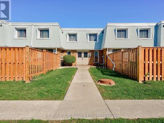 Condo for sale in Vanier, Kitchener