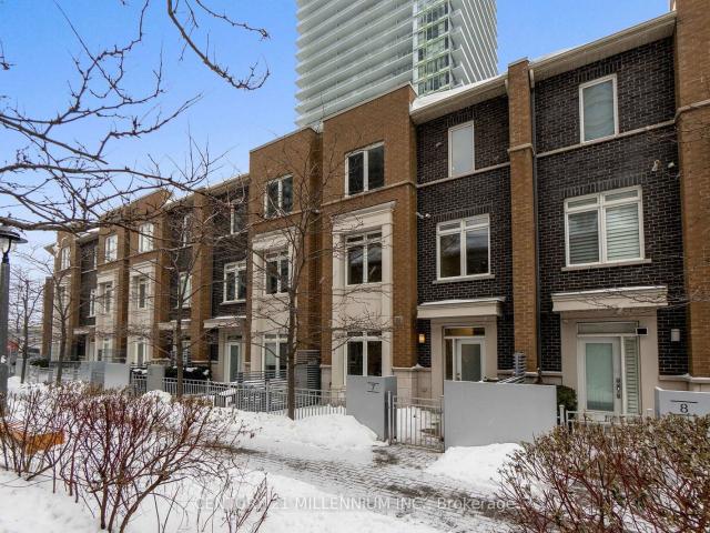 Condo for sale in Pinnacle Uptown Crystal Condos, Mississauga