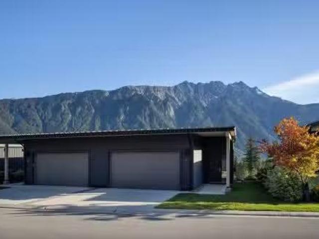House for sale in Pemberton, British Columbia