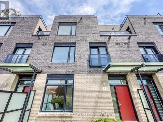 Townhouse for sale in Mississauga, Ontario