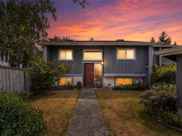 House for sale in Saanich, British Columbia