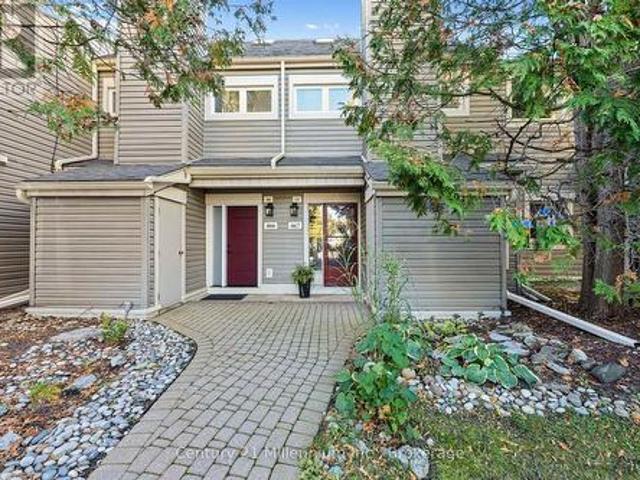 Townhouse for sale in Collingwood, Central Ontario