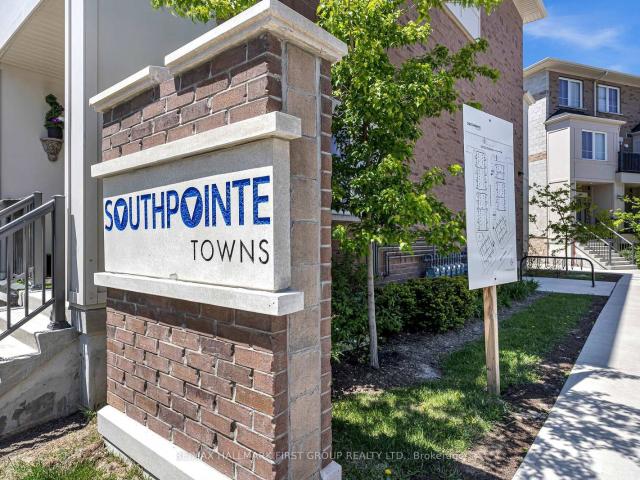 Townhouse for sale in Woburn, Ontario