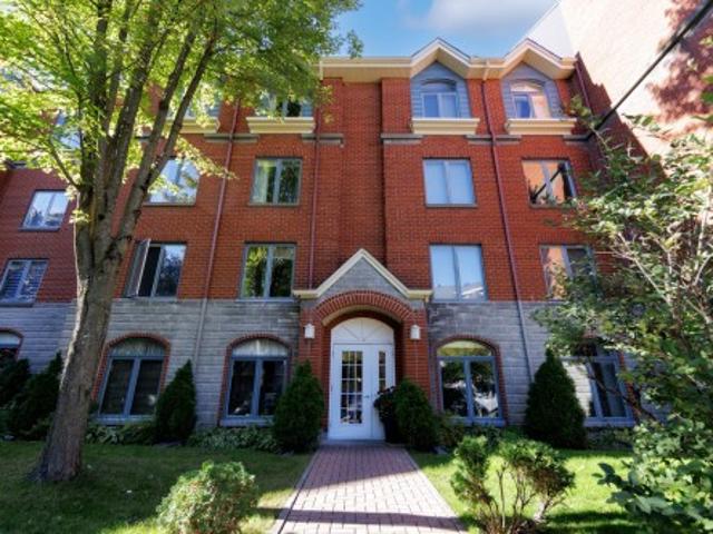 Condo for sale in Chomedey, Laval (région administrative)