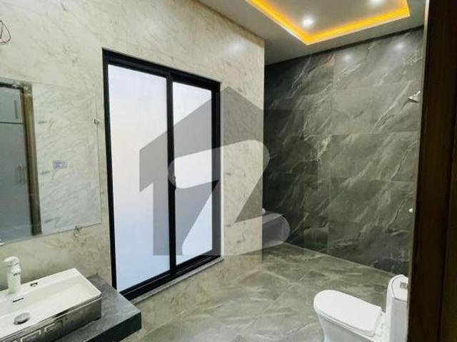 House for sale in Faisalabad, Islamabad Capital Territory