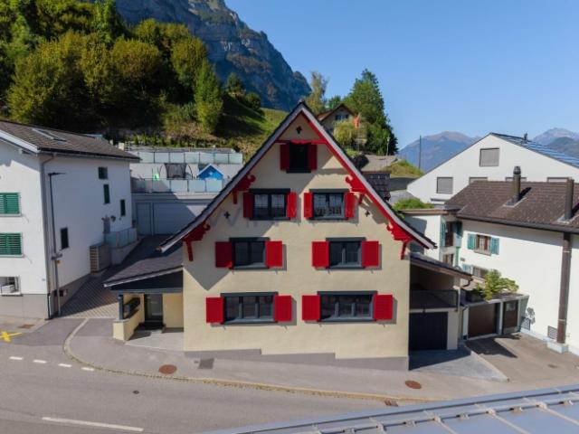 Einfamilienhaus kaufen in Glarus