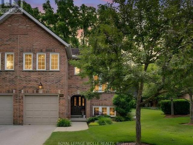 Townhouse for sale in Waterloo, Ontario