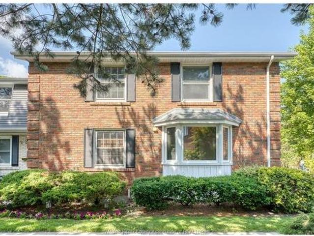 Townhouse for sale in Riverside, Windsor