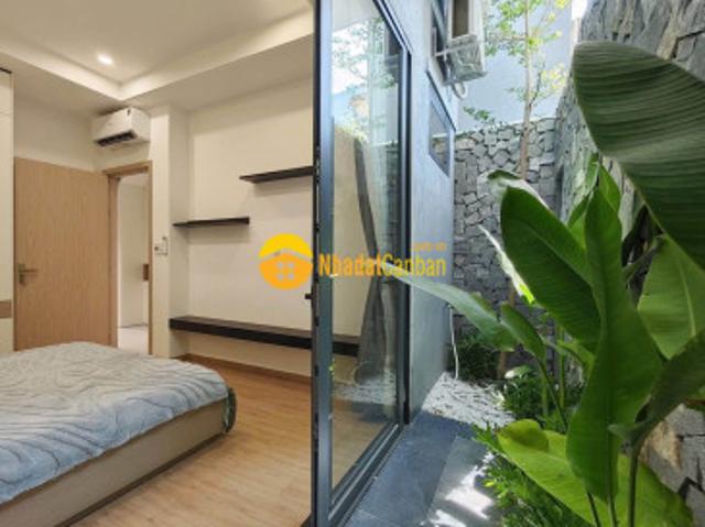 Nhà mặt phố bán