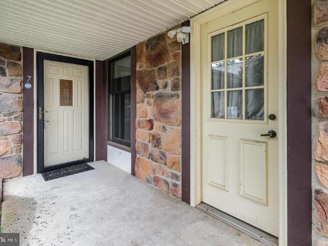 Townhouse for sale in Carlisle