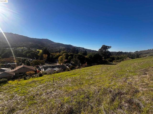 Land for sale in El Sobrante, California