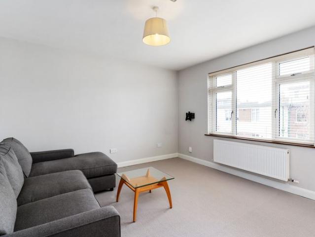 Apartment to rent in Bluebell, North Tipperary