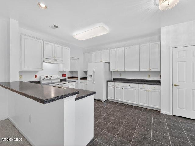 House for sale in Columbus, New Jersey