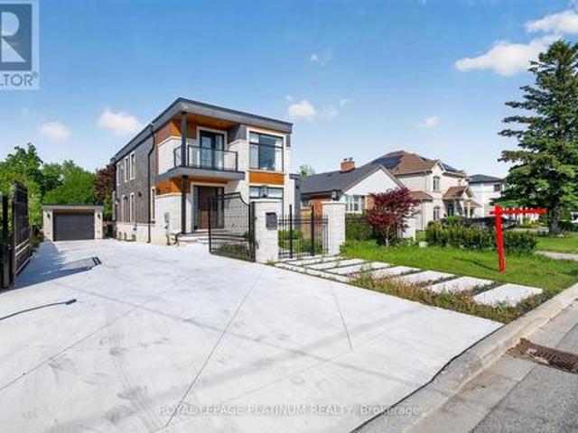 House for sale in Mississauga, Ontario