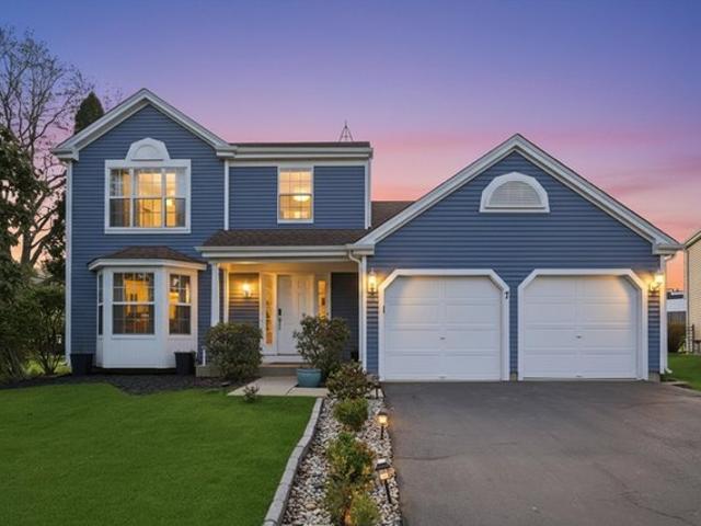 House for sale in Streamwood, Illinois