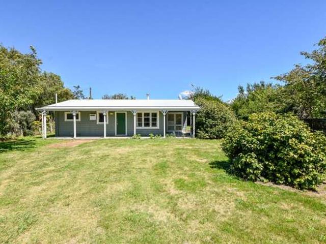 Apartment for sale in Carterton, Wellington