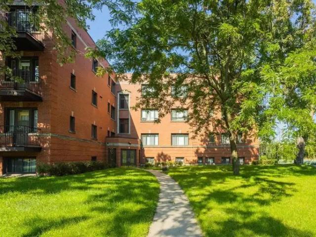 Apartment for rent in Mont-royal, Quebec