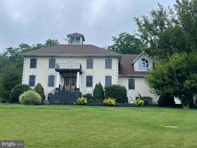 House for sale in New Freedom, Pennsylvania