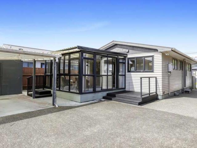 Townhouse for sale in Days Bay, Wellington