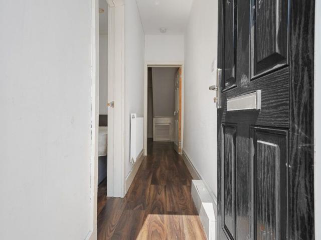 House for rent in Calderstones