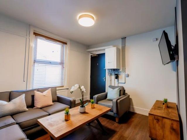 Apartment for rent in Polsloe, Watergate
