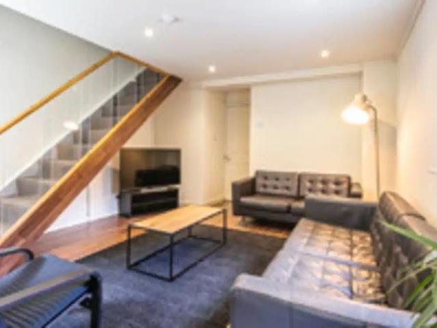 Room for rent in Saint George's, South Yorkshire
