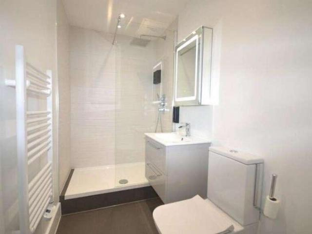 Flat for sale in St Albans, Five Acres