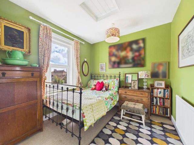 House for sale in Upton, Acol