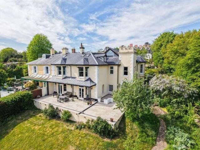 House for sale in Penarth Marina, Penarth