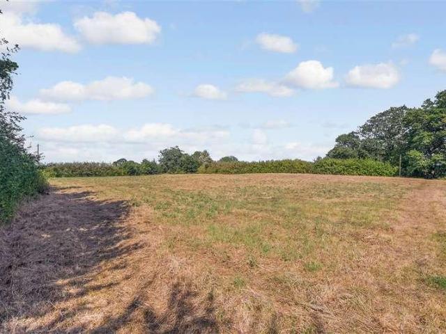 House for sale in Strood, Bridgefield