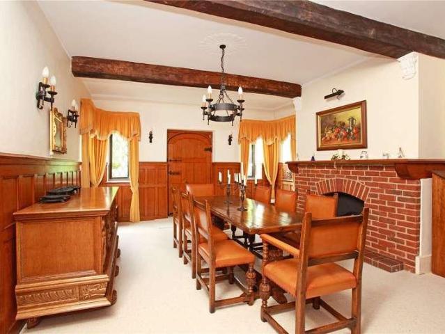 House for sale in Gallypot Street, Cross In Hand