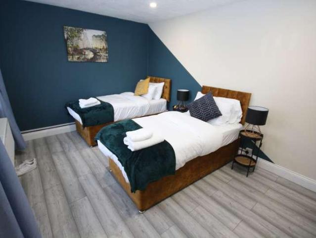House for sale in Yeading, Greater London