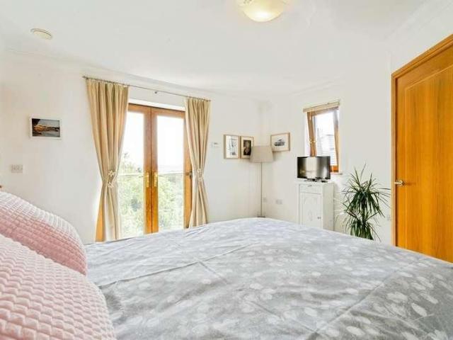House for sale in Llanedi, Fforest