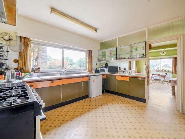 House for sale in Lower Halliford